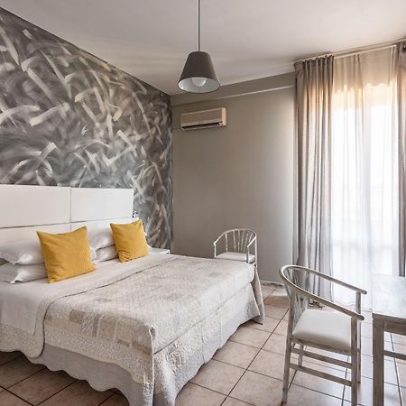 Hotel Roma サルソマッジョーレ・テルメ エクステリア 写真